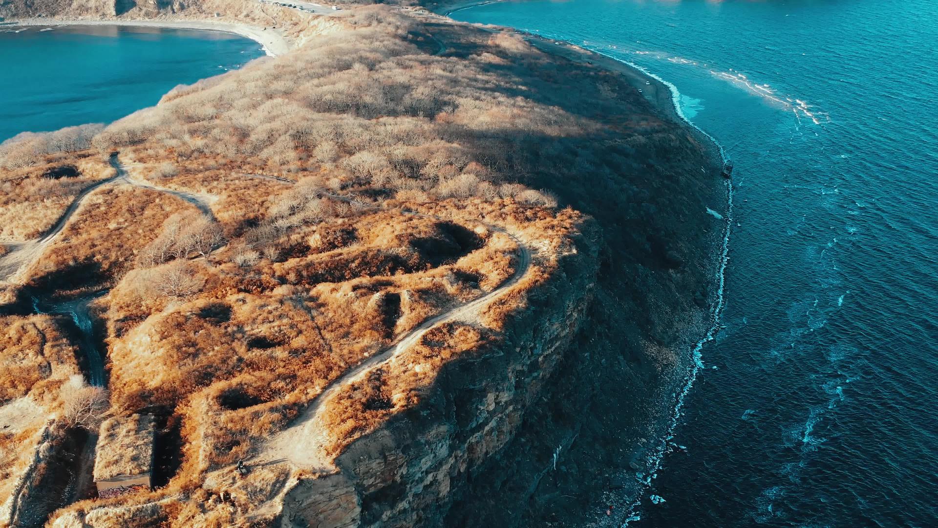 俄罗斯乌鲁西亚州弗拉迪沃斯托克岛的海角瓦特林纳视频的预览图
