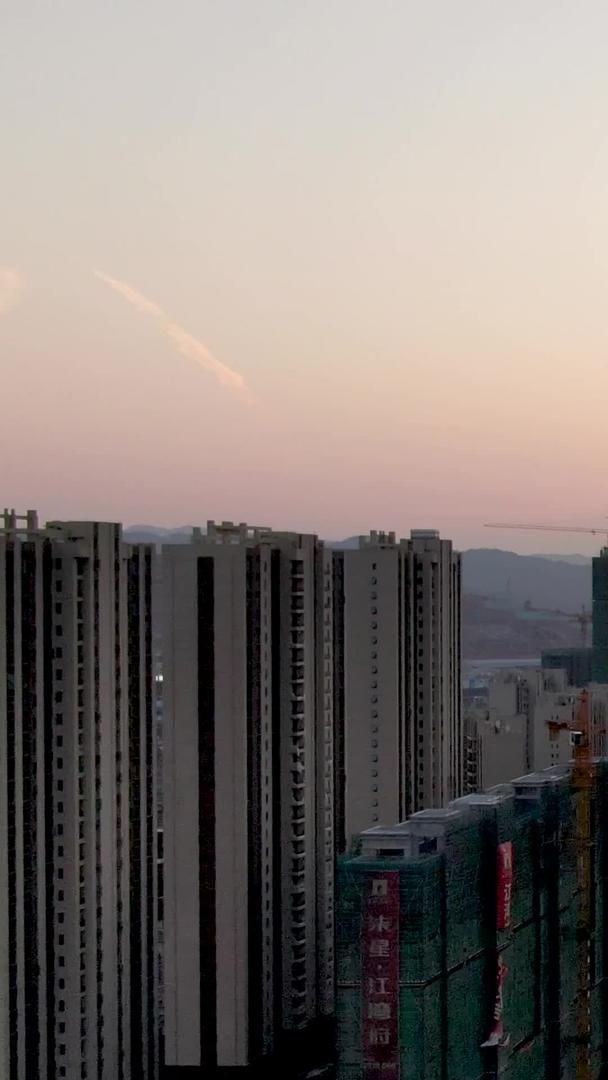 湖南城市晚霞航拍视频的预览图