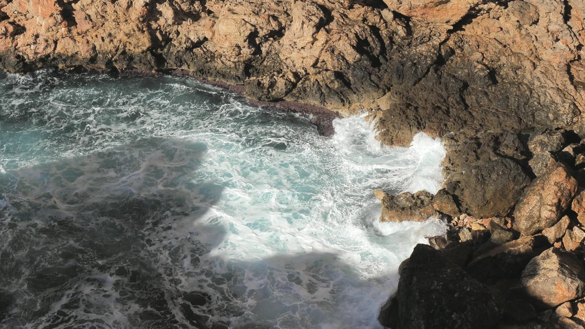 小岩石海湾视频的预览图
