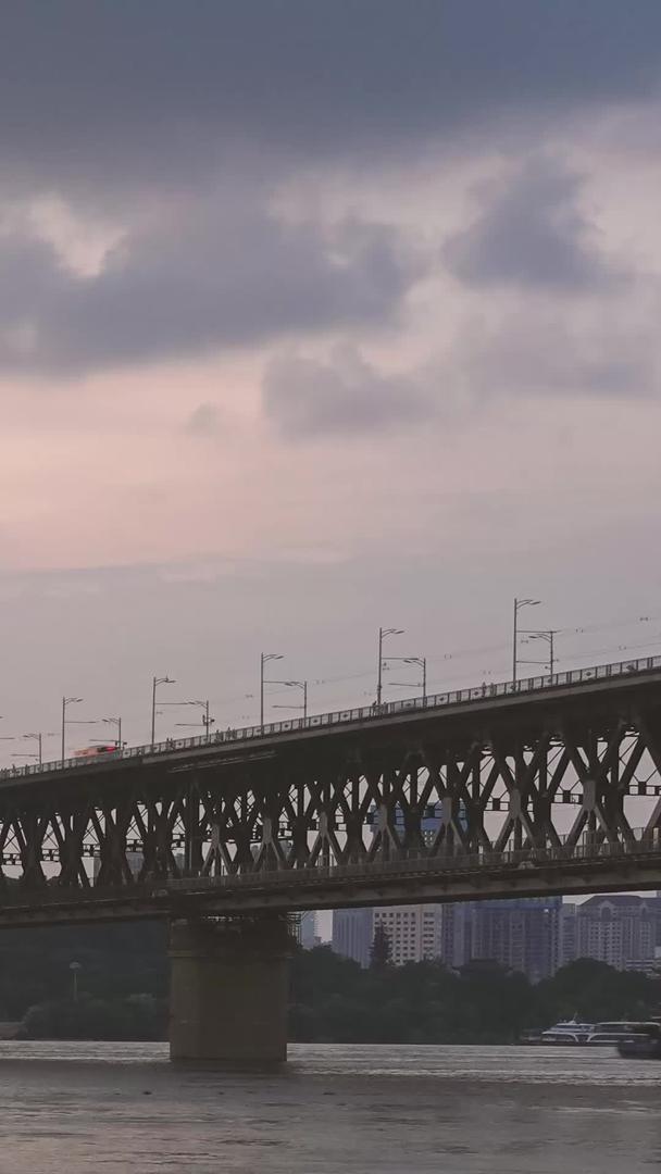 5k素材延时摄影城市夕阳夕阳天空桥梁素材视频的预览图