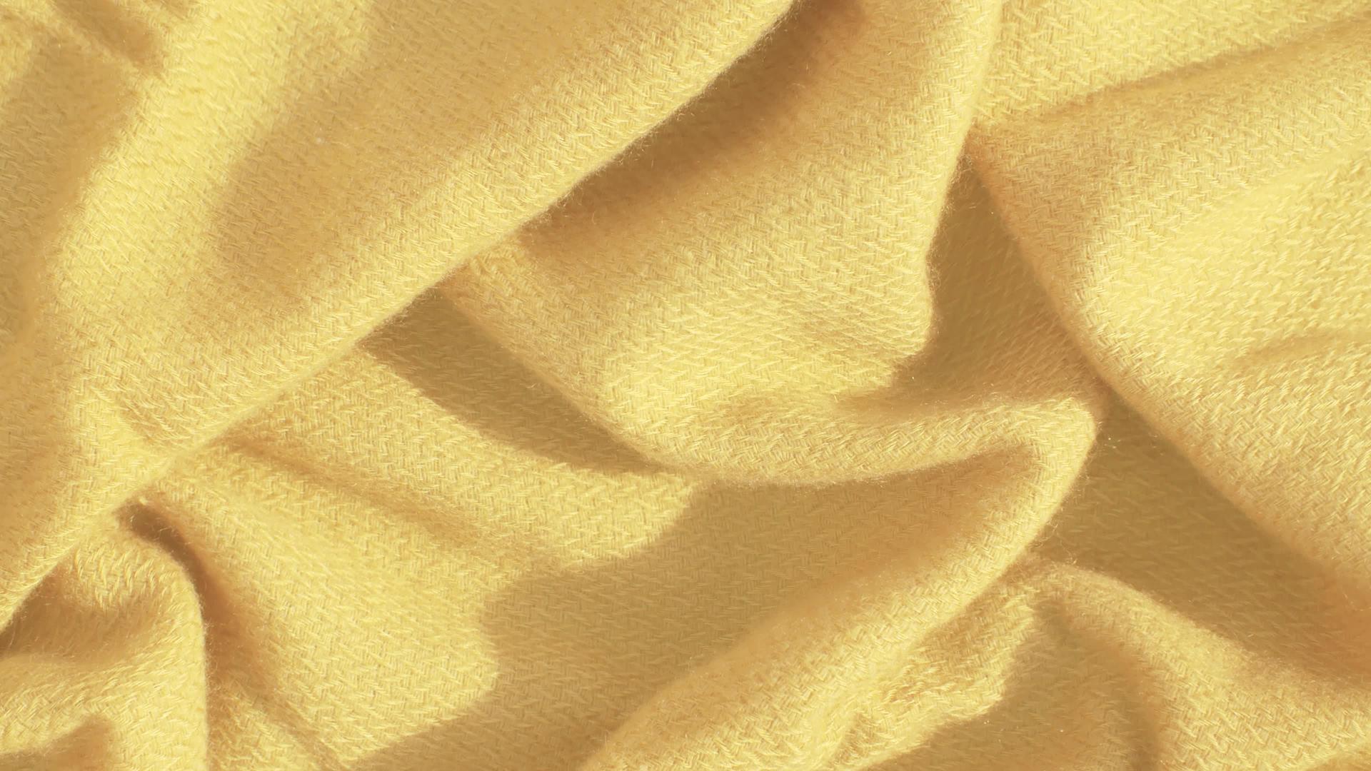 黄色软织物视频的预览图