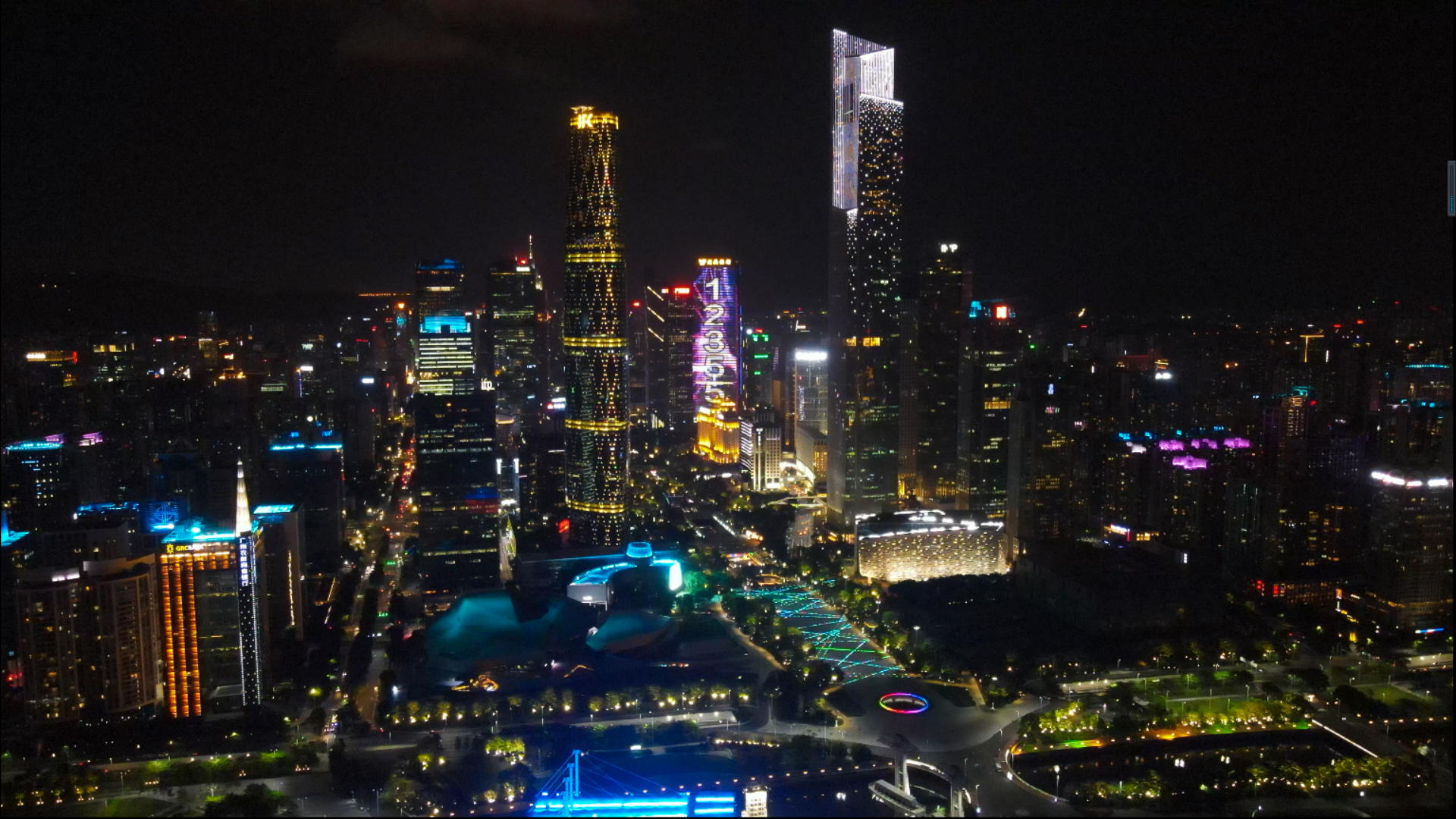 4k高清航拍广州CBD夜景珠江新城视频的预览图