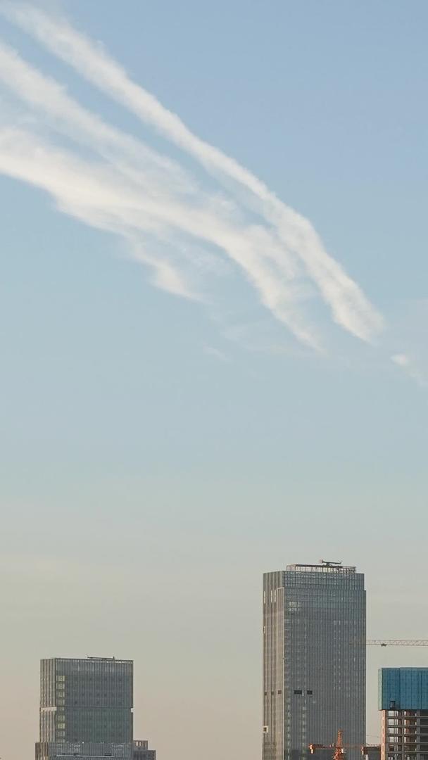 延时摄影城市风光夕阳轨迹云天空素材视频的预览图
