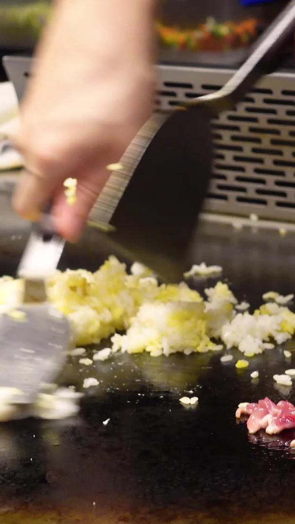 城市餐厅美食铁板炒饭素材视频的预览图