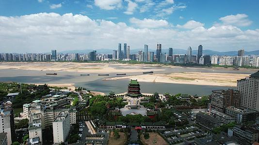 江西南昌城市风景滕王阁5A景区航拍视频的预览图