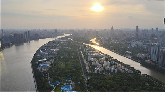 4k高清航拍广州二沙岛城市傍晚夕阳风光视频的预览图