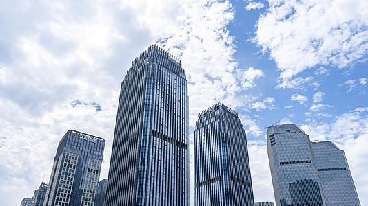 8K移动延时杭州CBD钱江新城商务楼城市风貌全景实拍视频的预览图
