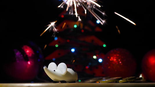 圣诞老鼠和烟花视频的预览图