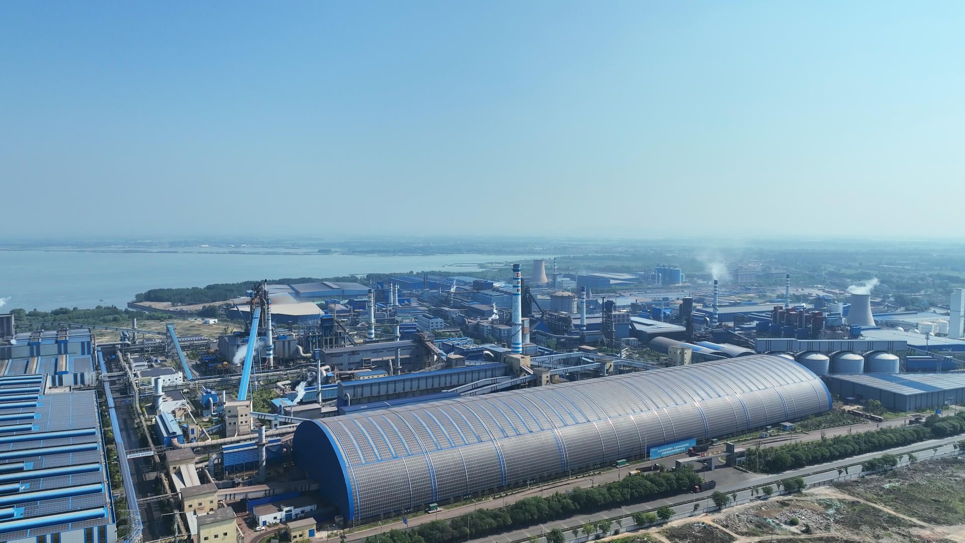 江苏徐州钢铁生产工业园区4k素材视频的预览图