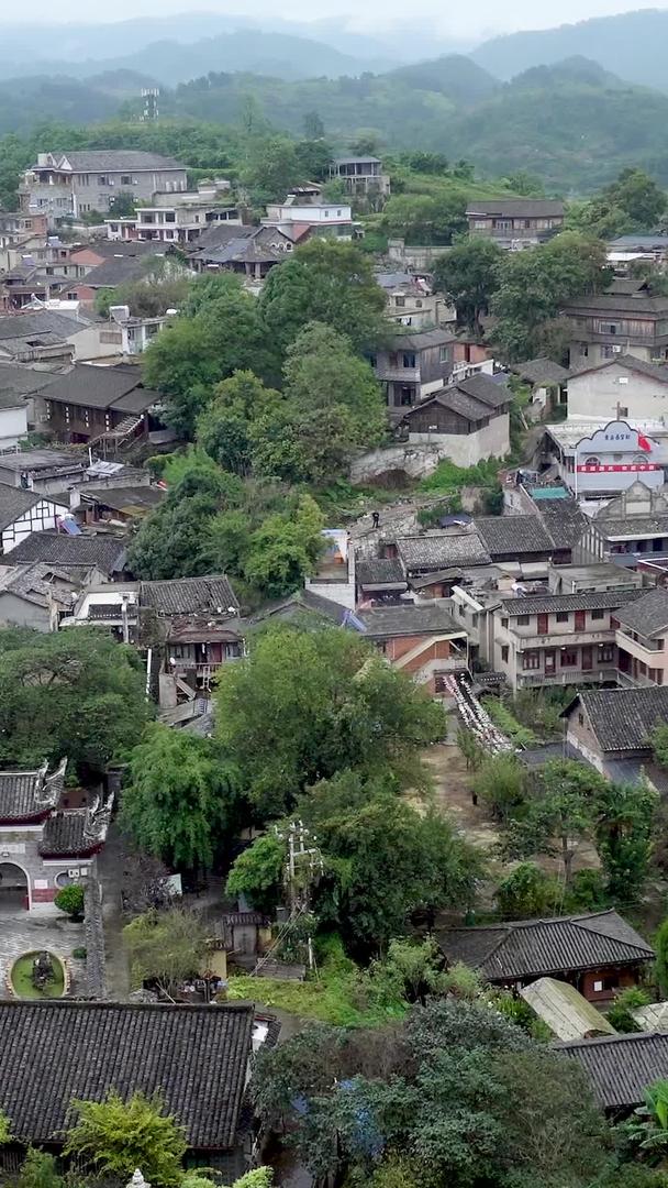 贵州省青岩古镇全貌视频的预览图