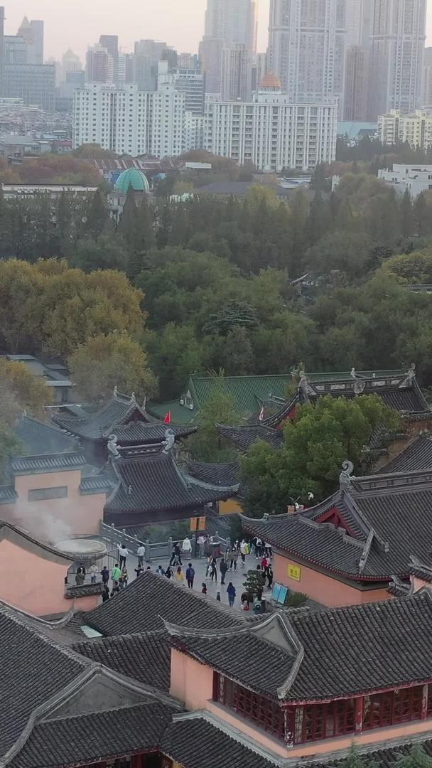 南京鸡鸣寺古建筑航拍视频视频的预览图
