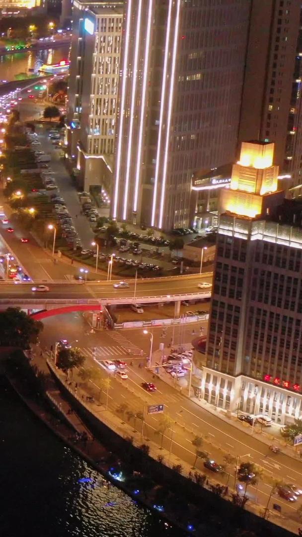 天津市交通夜景航拍视频视频的预览图