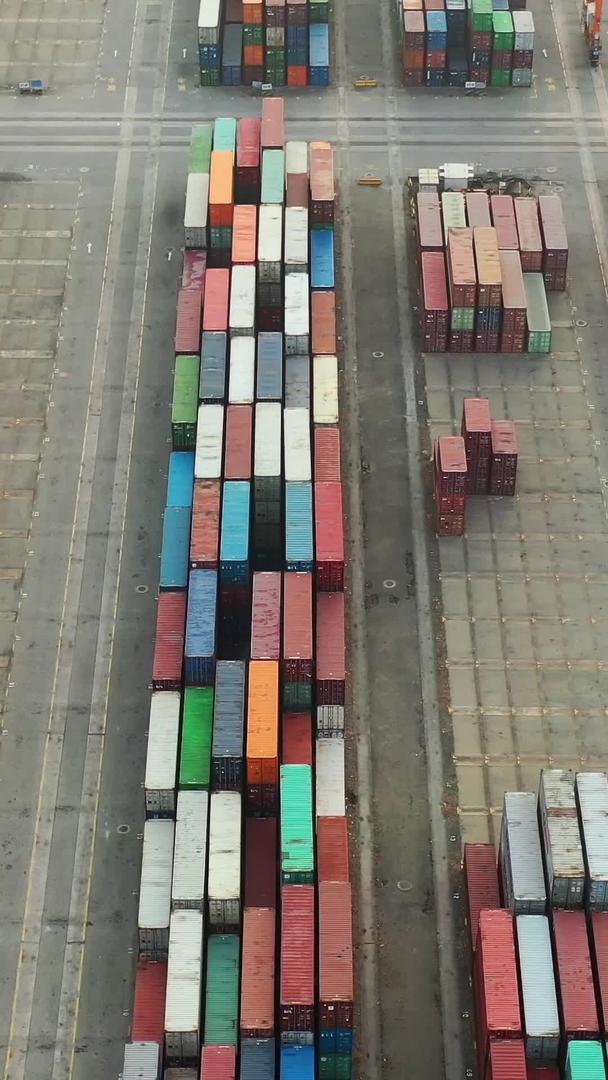 广东汕头国际集装箱码头航拍视频视频的预览图