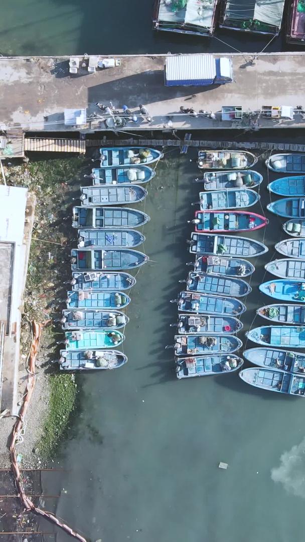 广东惠州海边码头渔船海景材料广东航拍视频的预览图