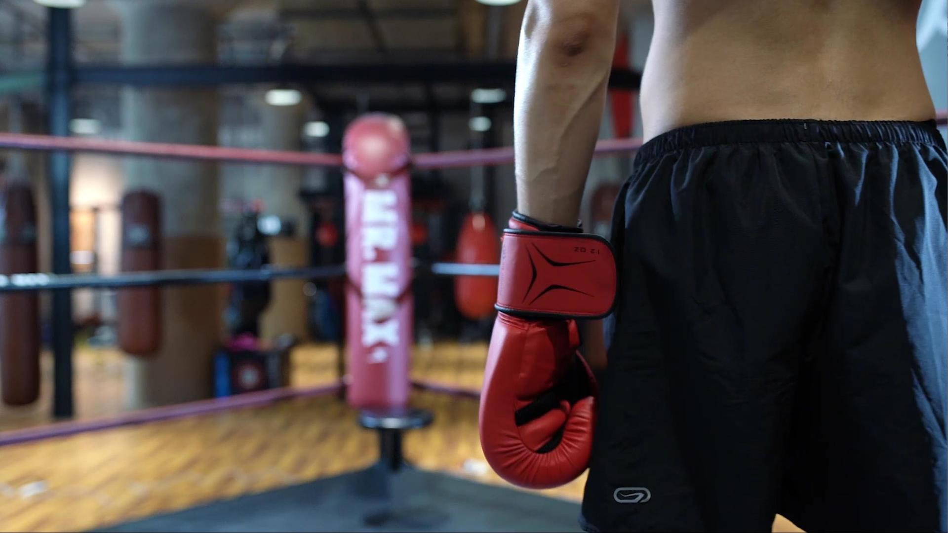 拳击手拳赛热身视频的预览图