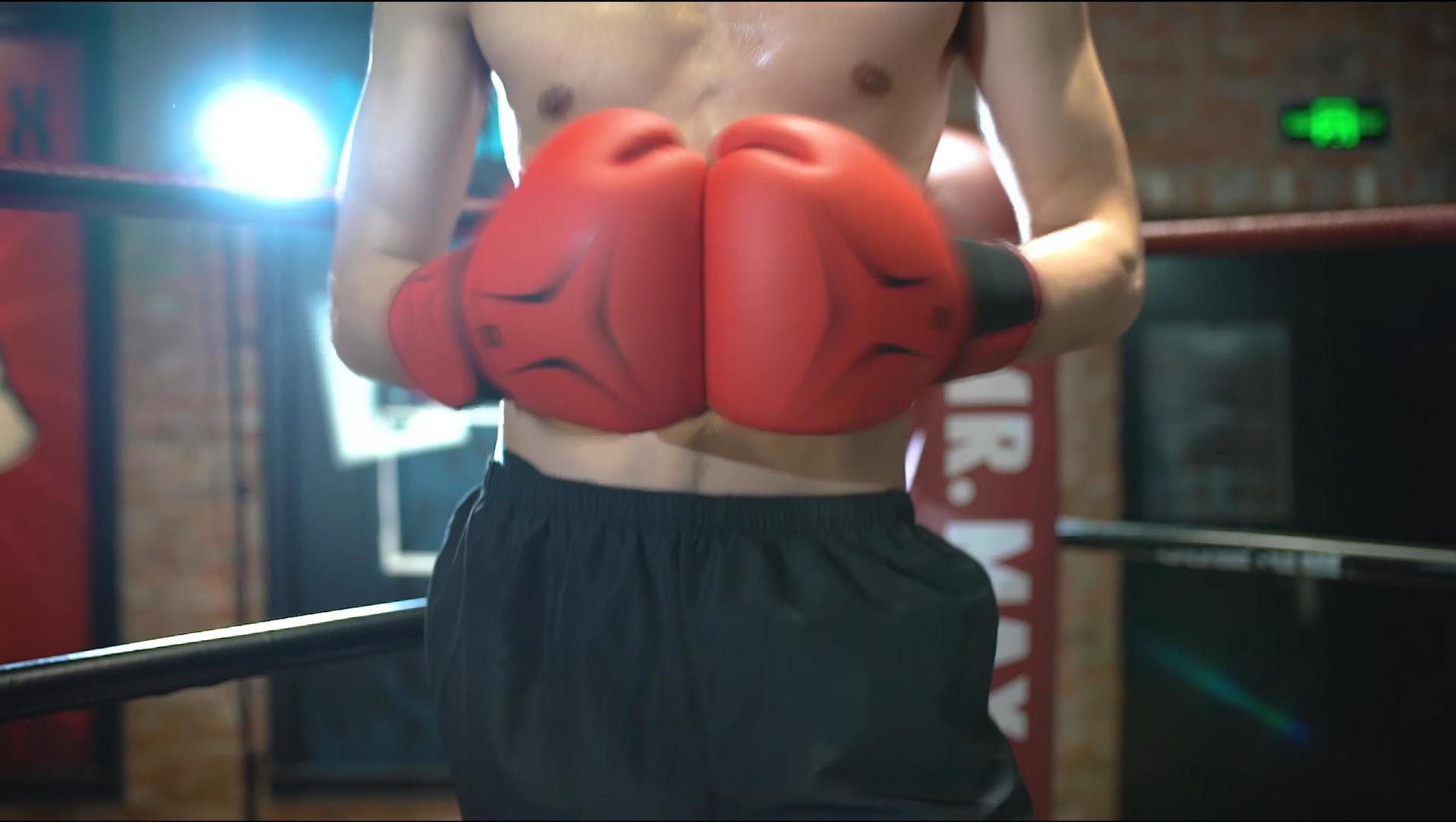 拳击手击拳手部特写视频的预览图