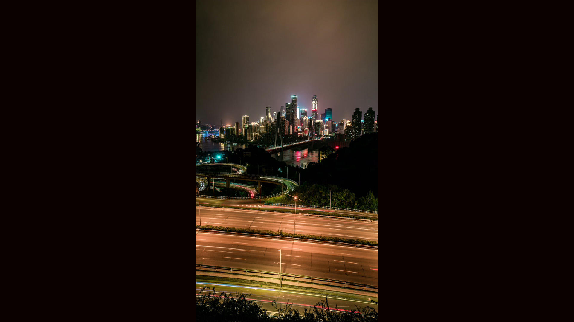 8K竖屏城市立交日转夜延时摄影视频的预览图