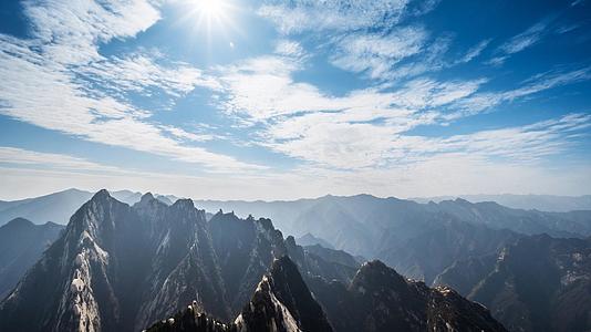8K华山南峰风景延时视频的预览图