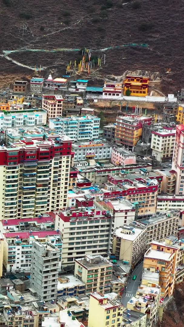 川西省雅江县城市航拍素材视频的预览图