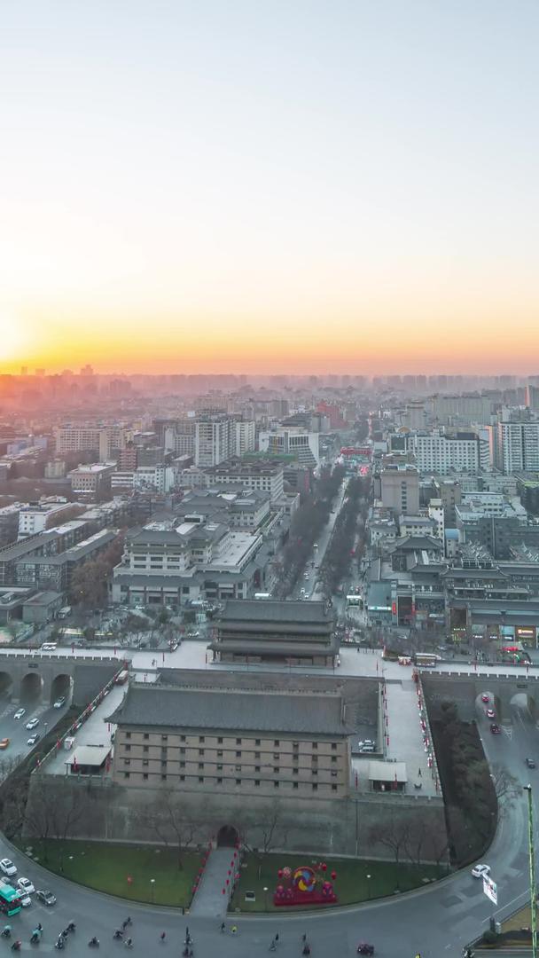 日落在西安古城区视频的预览图