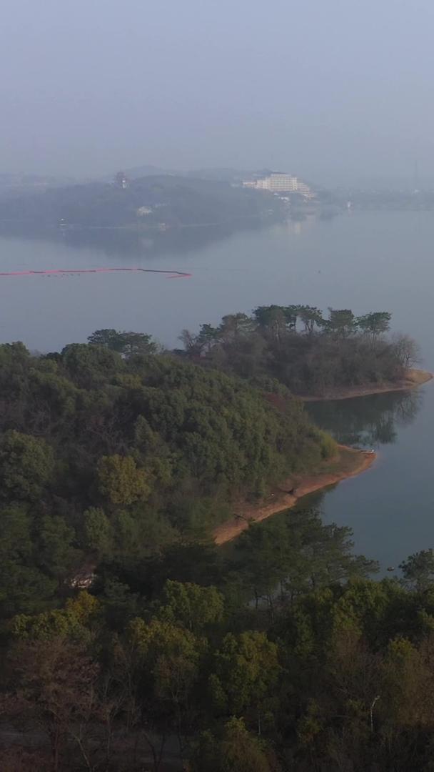 国家5A级景区天目湖清晨薄雾航拍视频白鹭岛生态视频的预览图