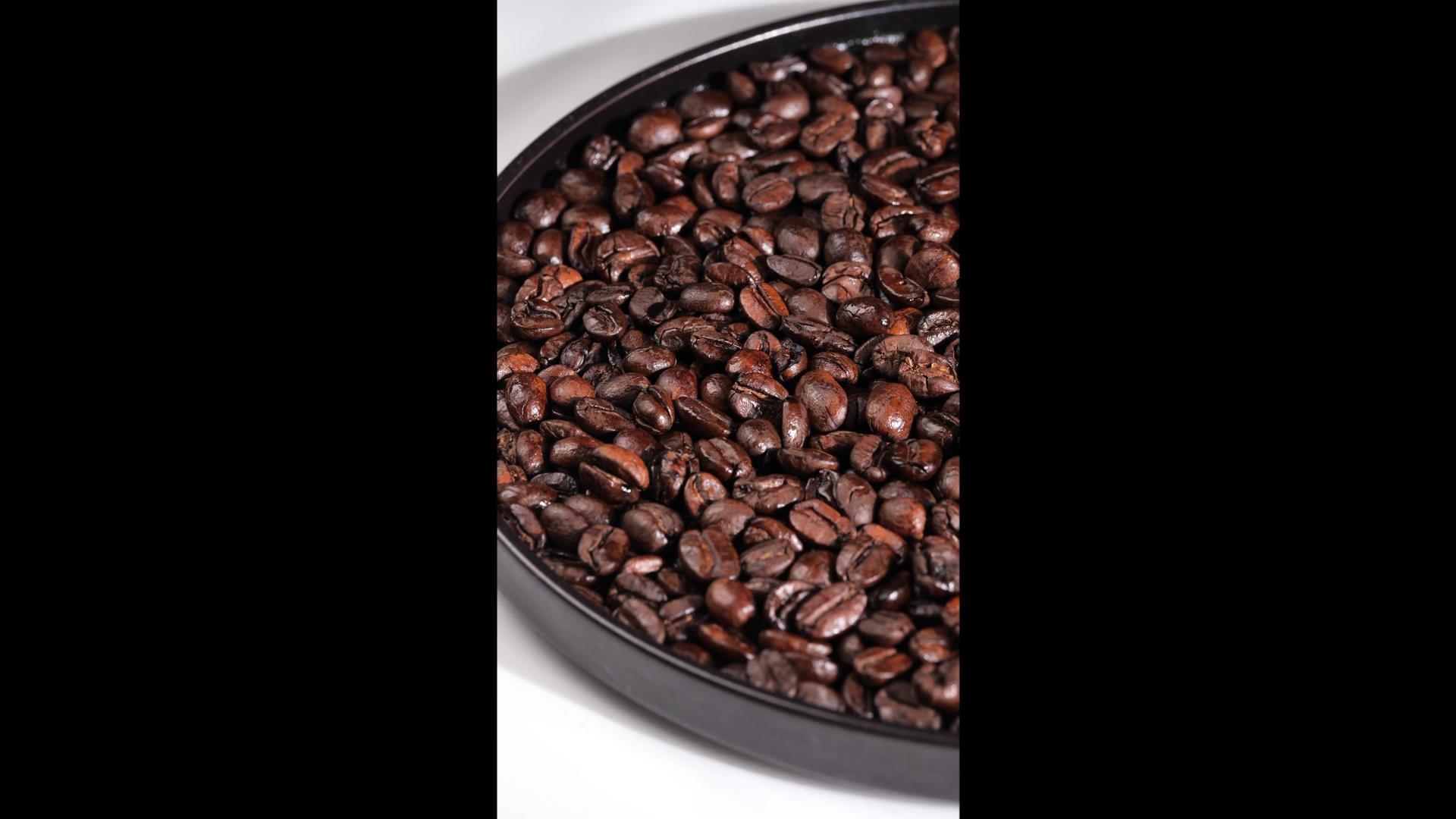竖屏4k咖啡豆旋转展示视频的预览图