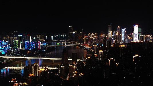 重庆江景桥梁夜景航拍视频的预览图