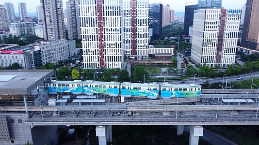 航拍重庆轨道交通换成站视频的预览图