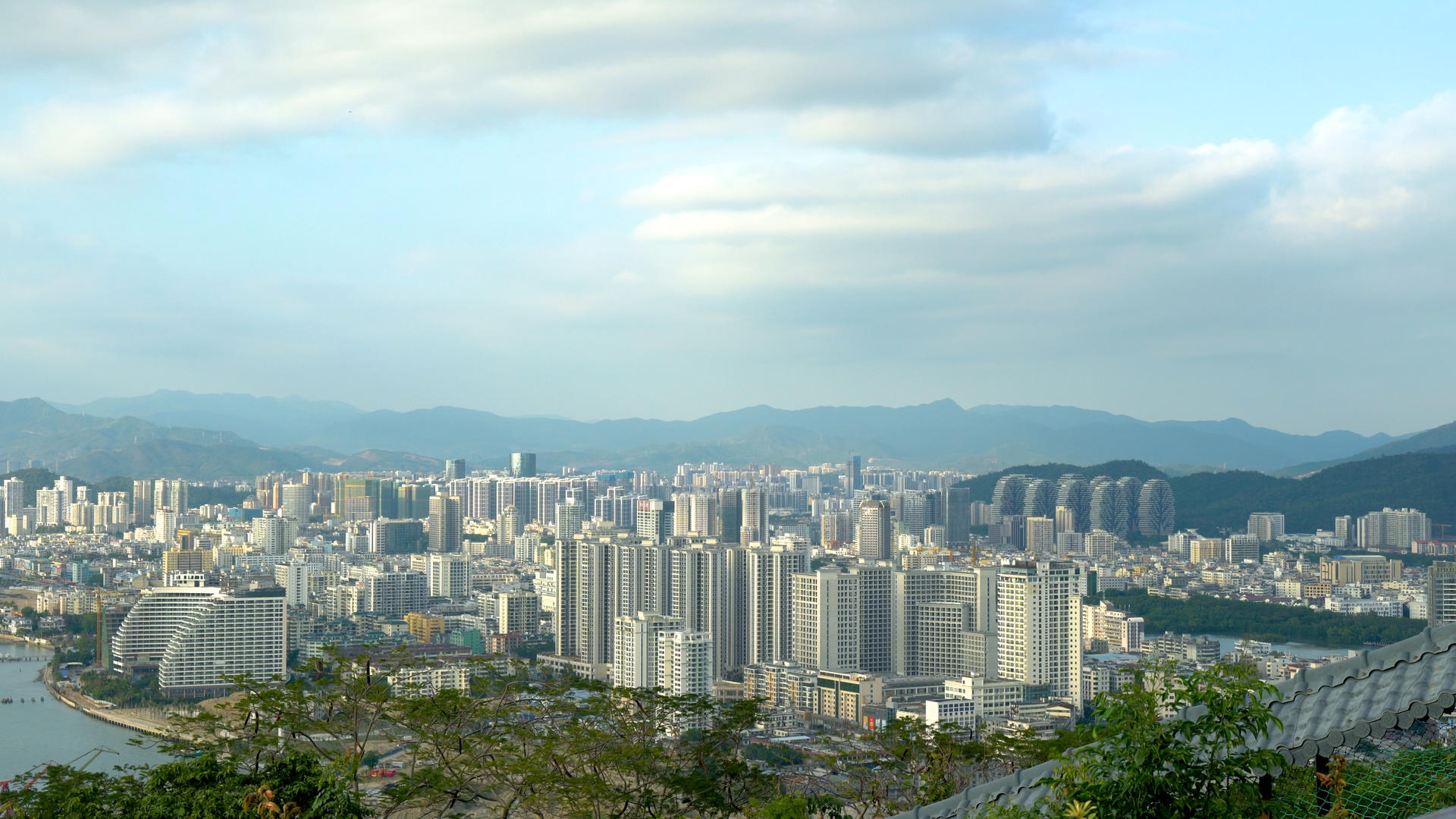 海南三亚城市市区延时合集4K视频的预览图