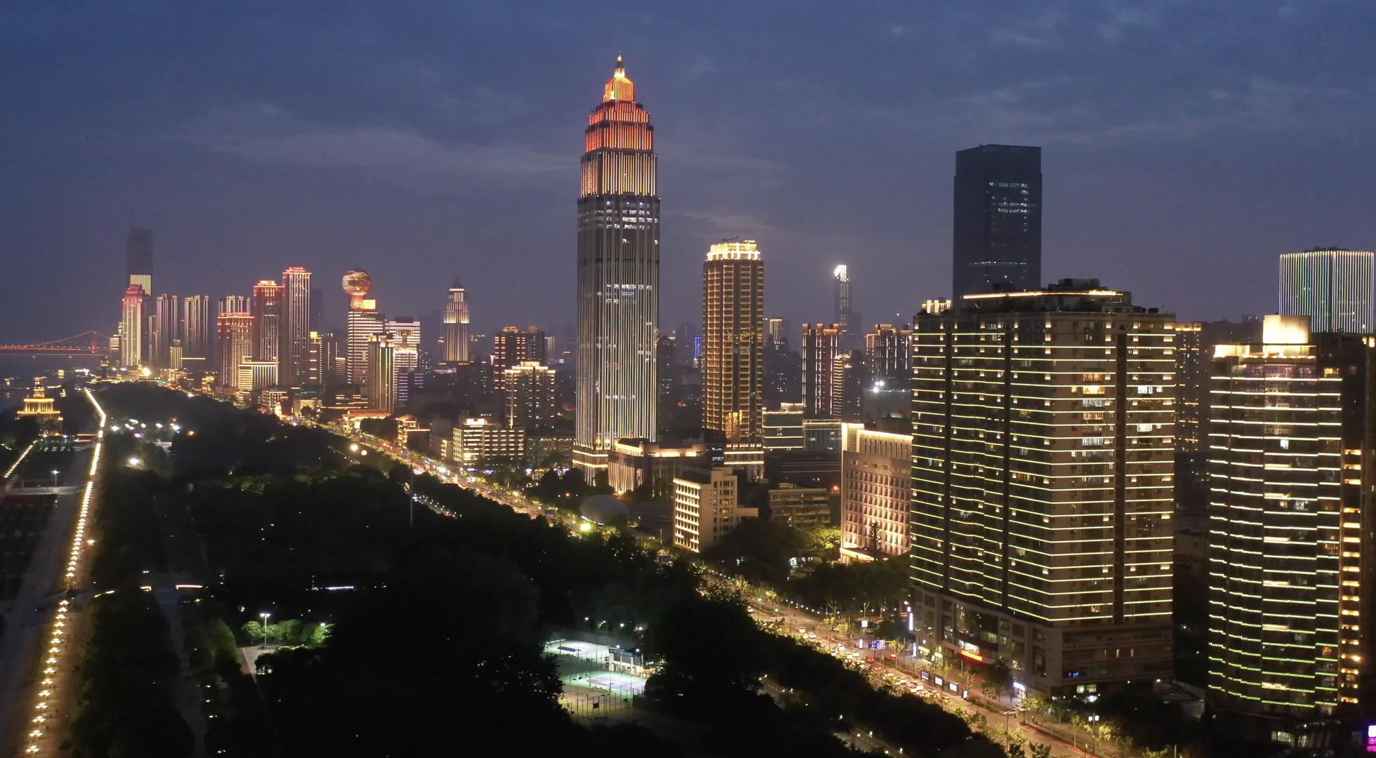 武汉城市夜景航拍4K视频视频的预览图