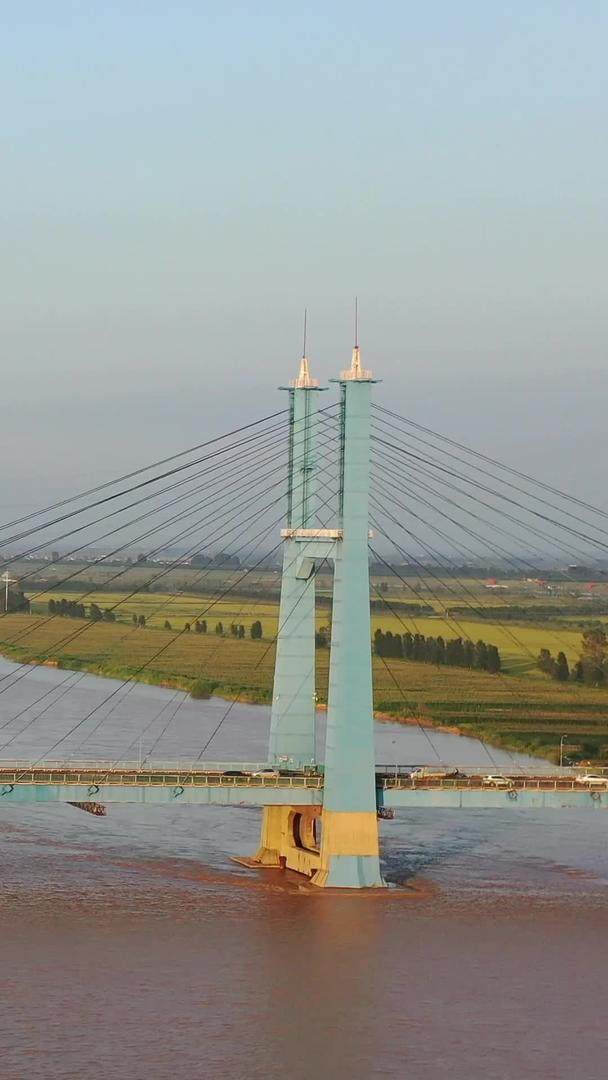 山东东营黄河上的大桥胜利大桥视频的预览图