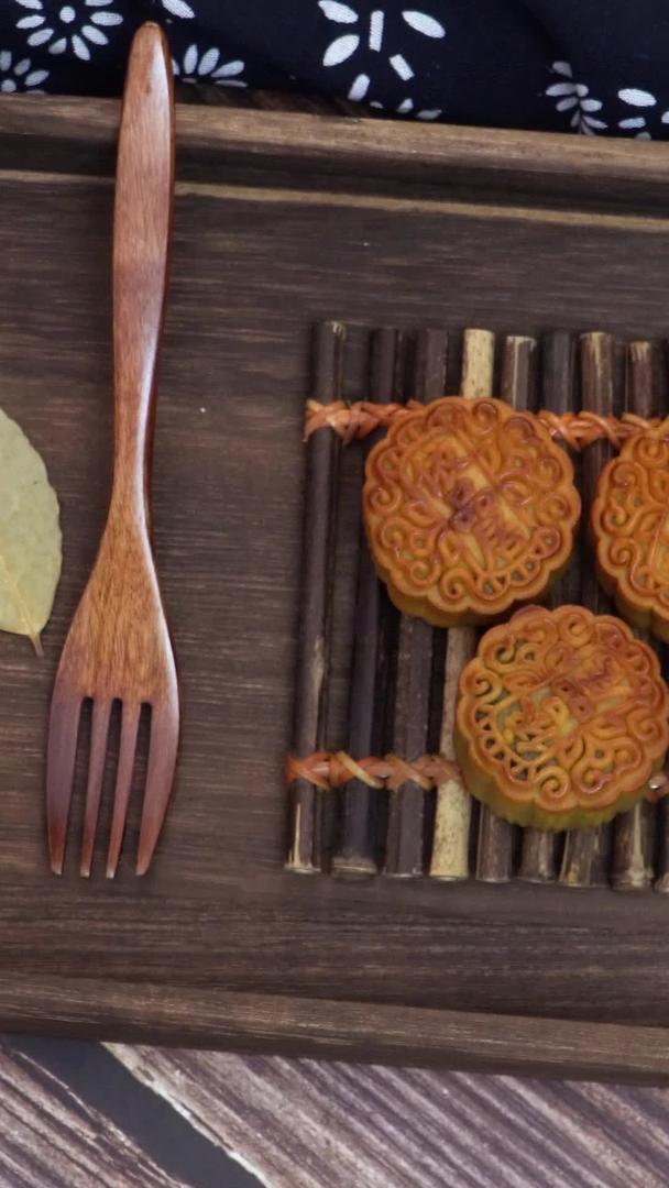 高清实拍中秋月饼视频的预览图