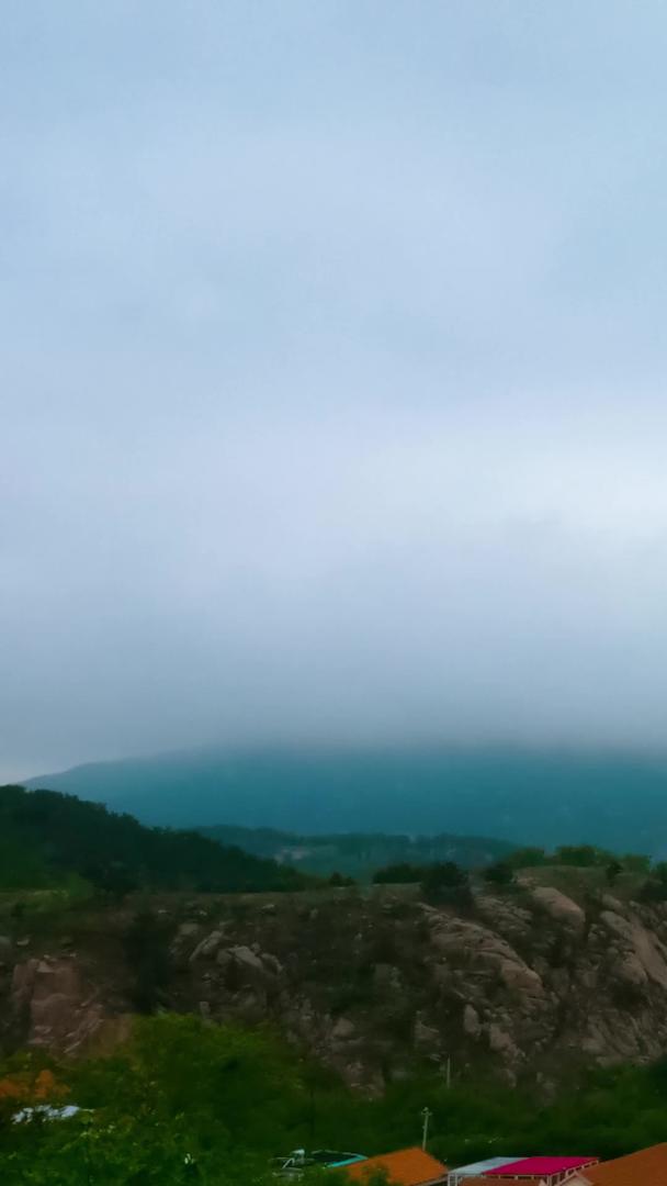 山中云流运动视频的预览图