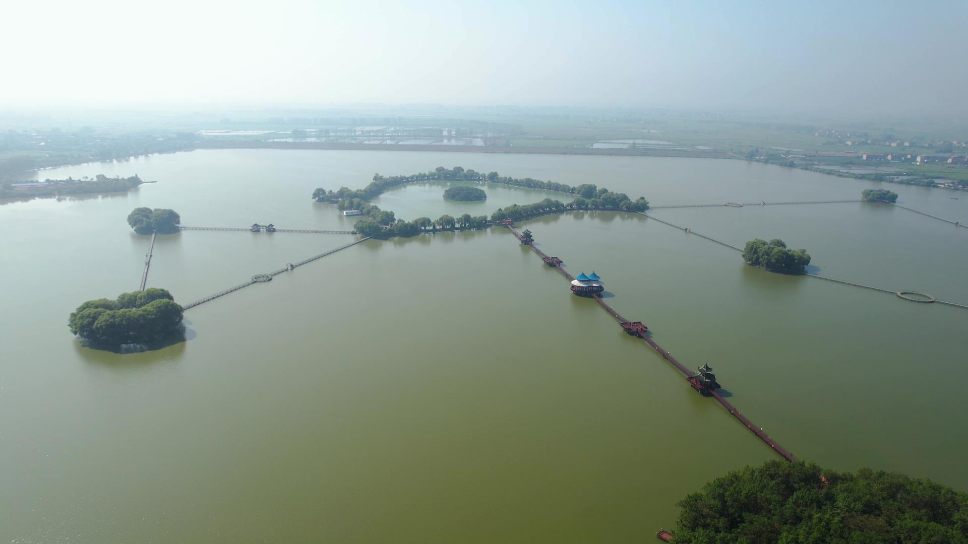 5A安徽阜阳八里河旅游区湖中岛航拍视频视频的预览图