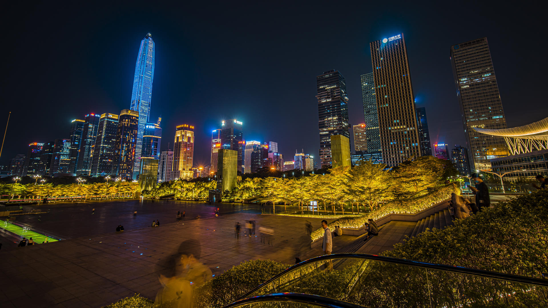 8k延时广东深圳市民中心夜景平安大厦写字楼视频的预览图