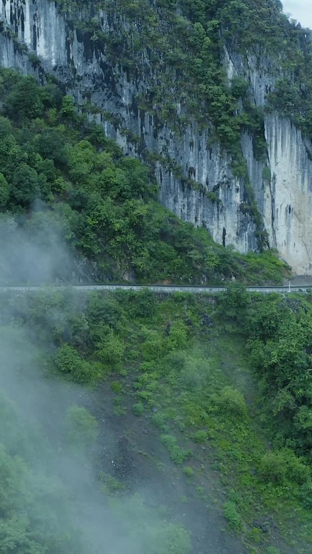湘西乌江航拍最美盘山路云海视频的预览图