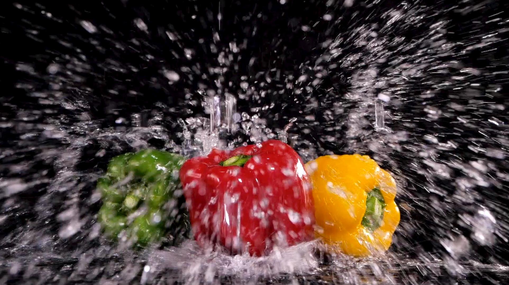 辣椒冲水造型1000帧升格实拍视频的预览图