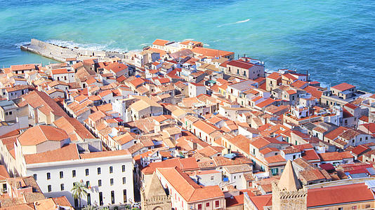 西西里岛切法卢小镇视频的预览图