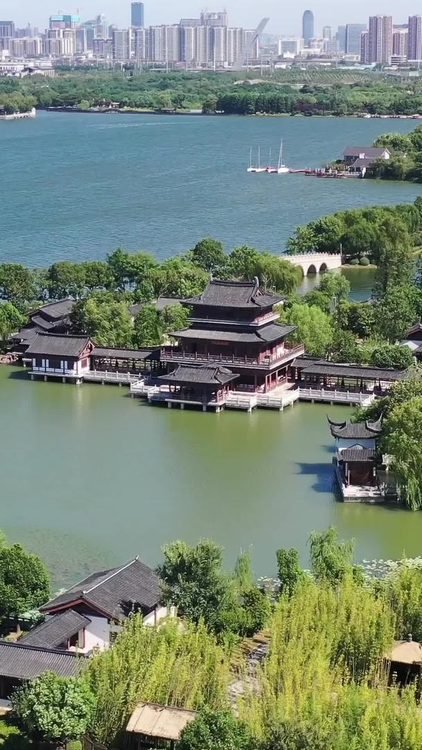 苏州石湖风光及古建筑群视频的预览图