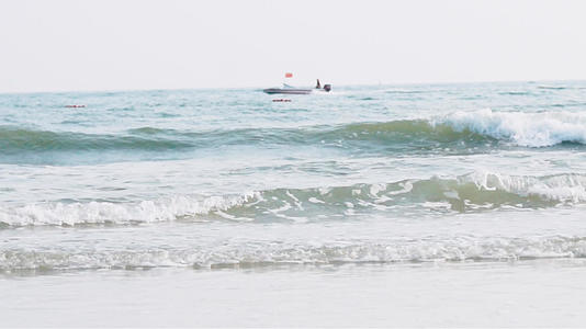 大海海浪浪花视频的预览图