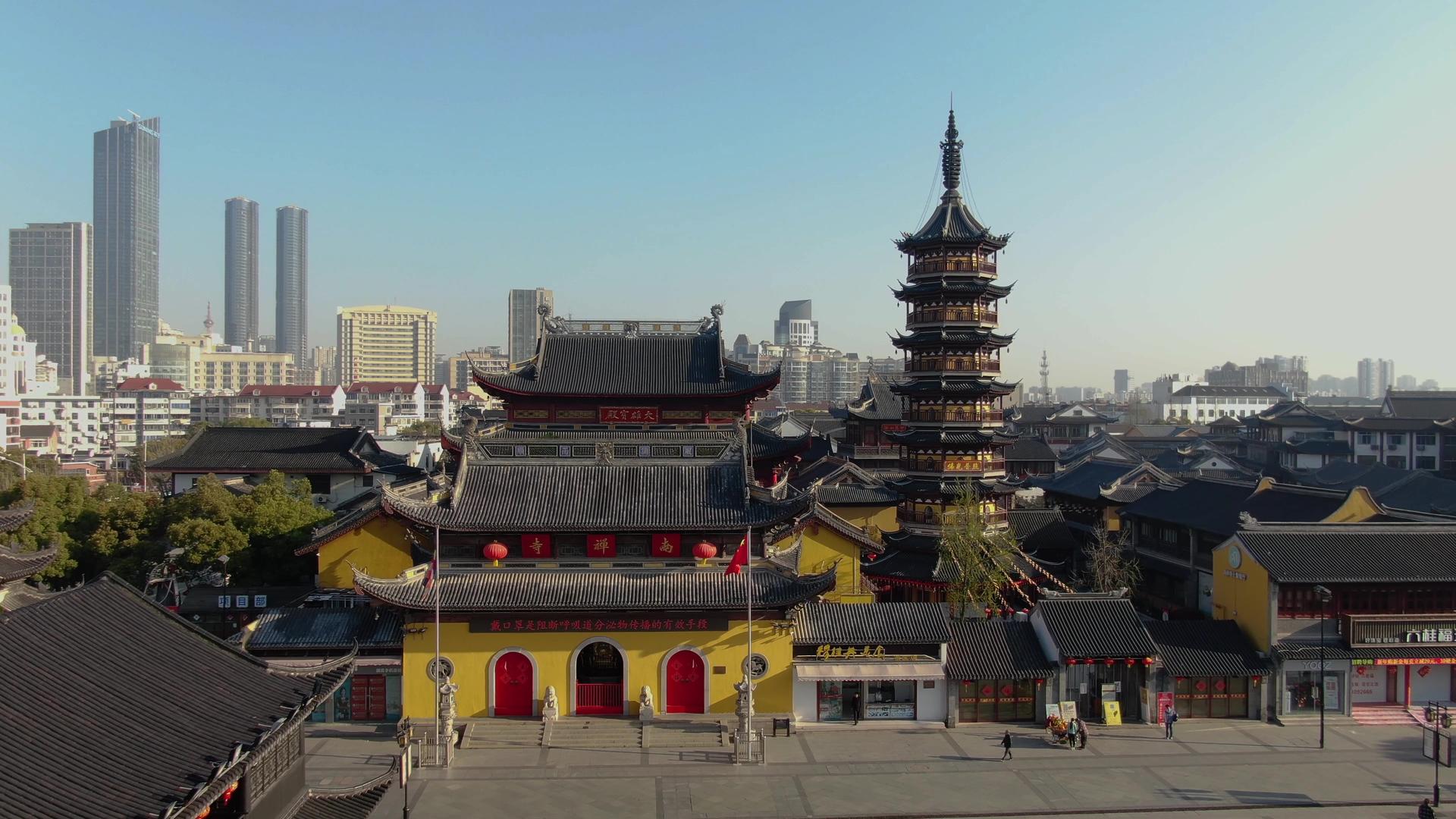 航拍4A景点无锡南禅寺视频视频的预览图