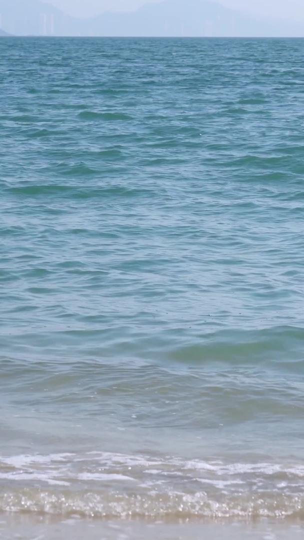 城市海景沙滩海浪自然风光素材视频的预览图