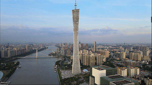 4k高清航拍广州塔小蛮腰多镜头广州地标视频的预览图
