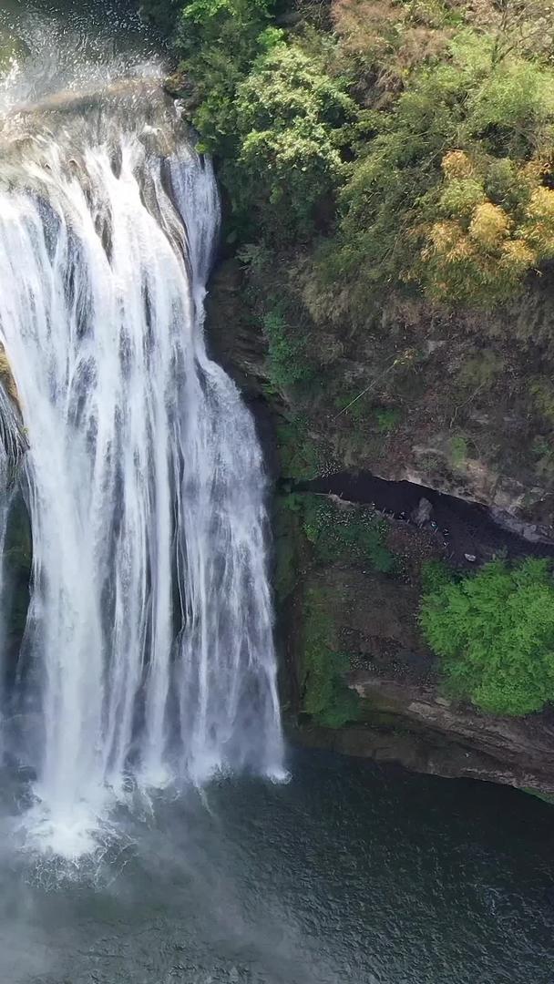 贵州黄果树瀑布航拍视频视频的预览图
