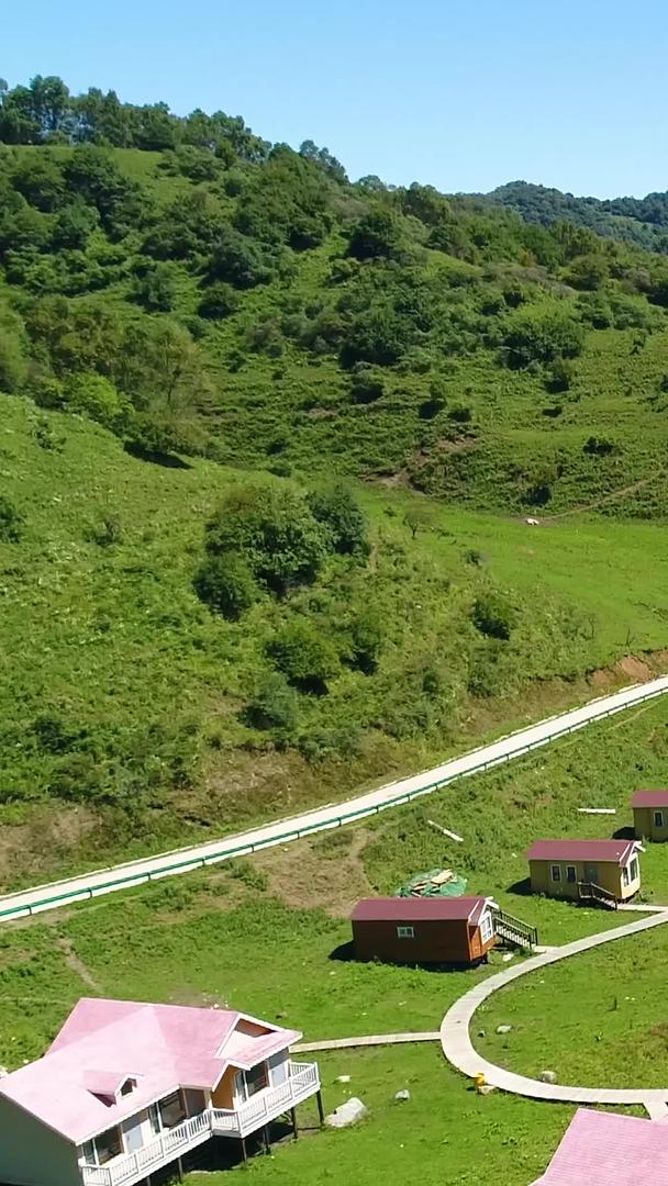 陕西省宝鸡陇县关山牧场航拍视频的预览图