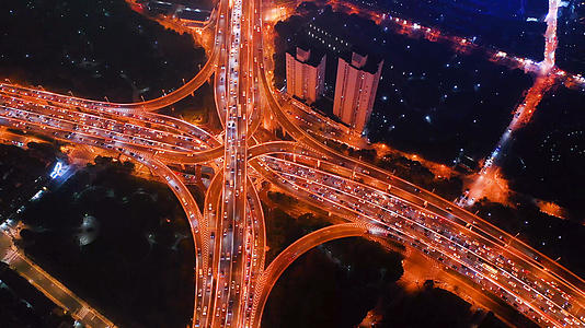上海延安路高架航拍视频的预览图