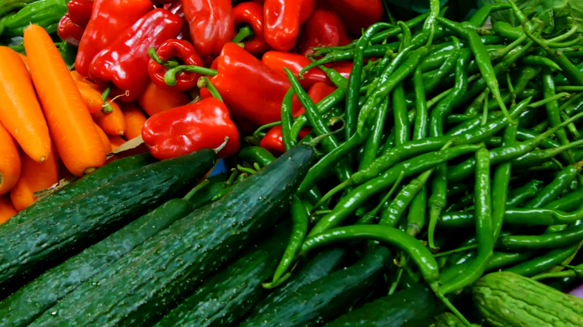 4k高清蔬菜合集菜市场菜摊视频的预览图