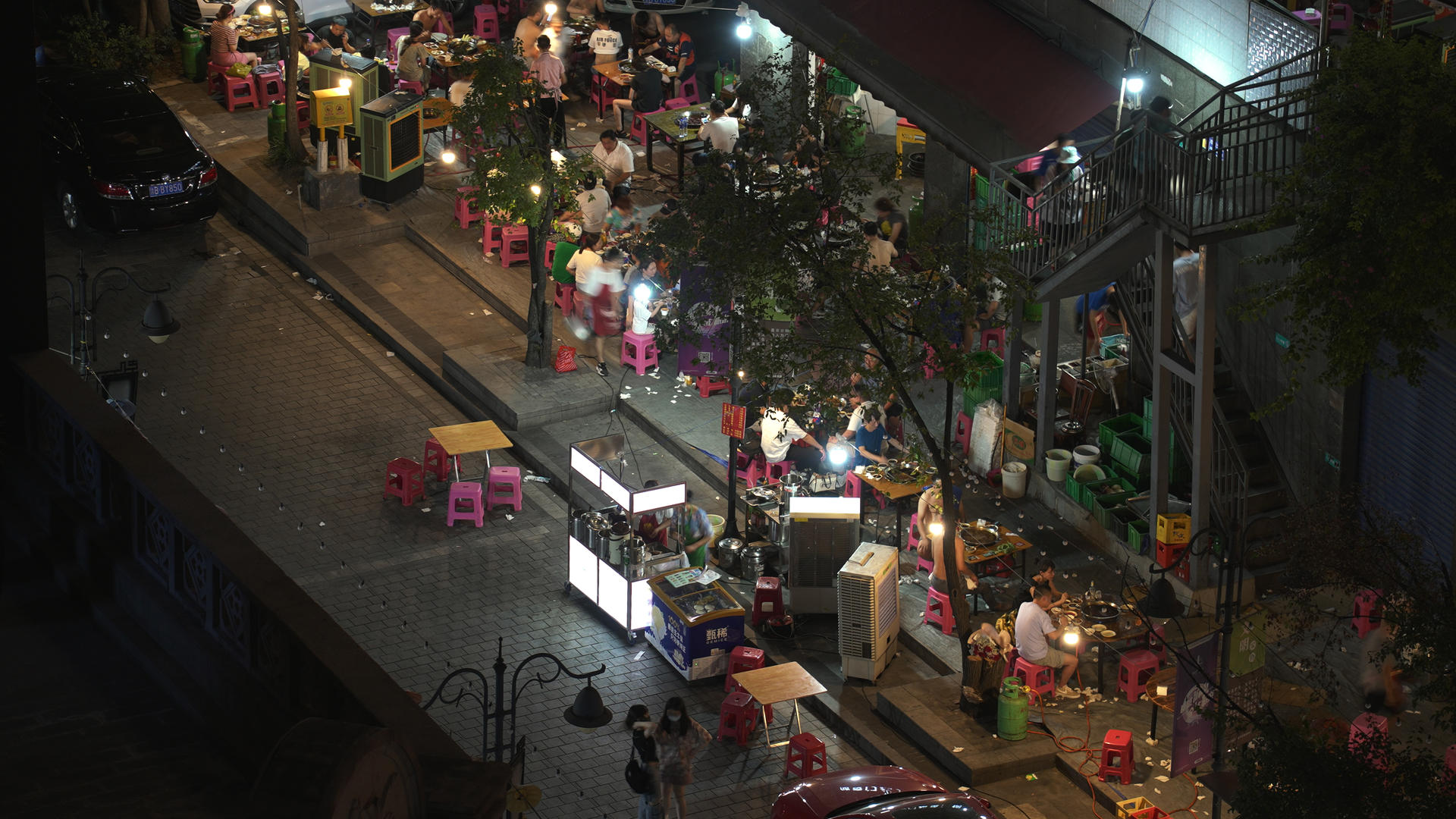 重庆街头美食店夜景街景4k素材视频的预览图