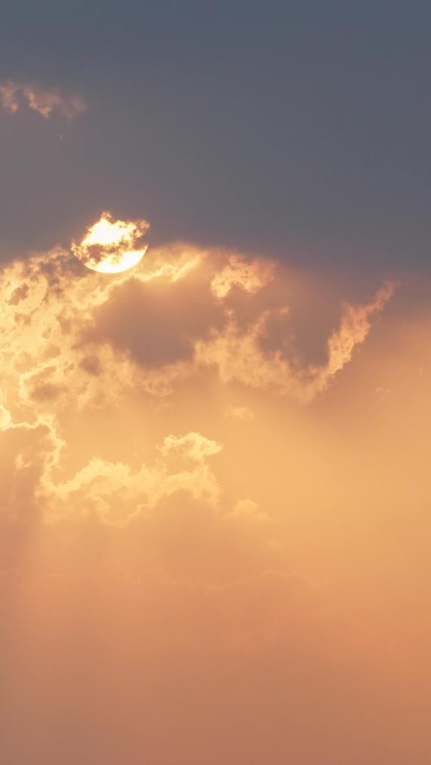 延迟摄影城市夕阳日落天空云海火烧云素材视频的预览图