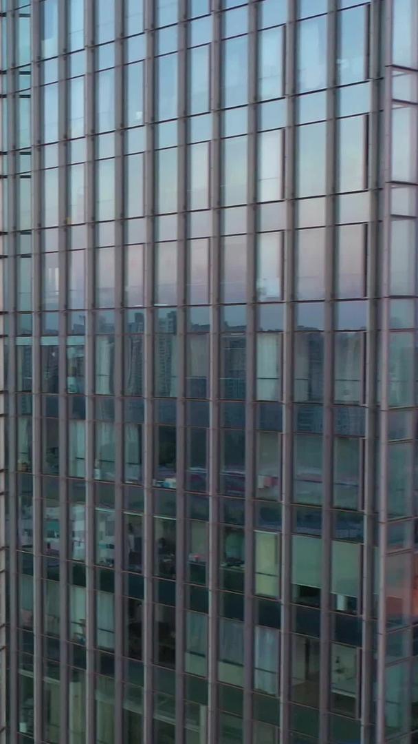 苏州金融中心航拍视频的预览图